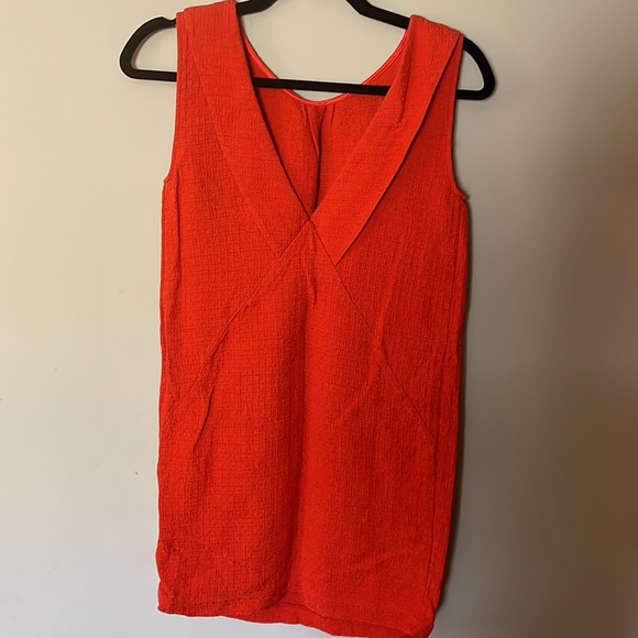 Sessun mini dress with very classy back detail - Picture 5 of 5